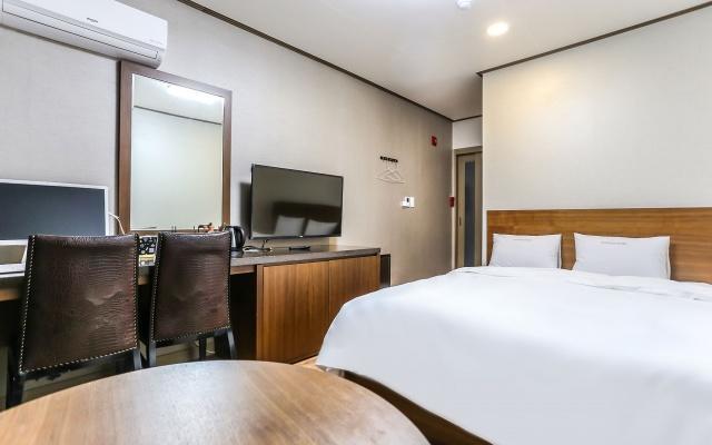 Hyundai Motel Gangneung Esterno foto