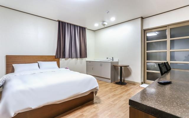 Hyundai Motel Gangneung Esterno foto